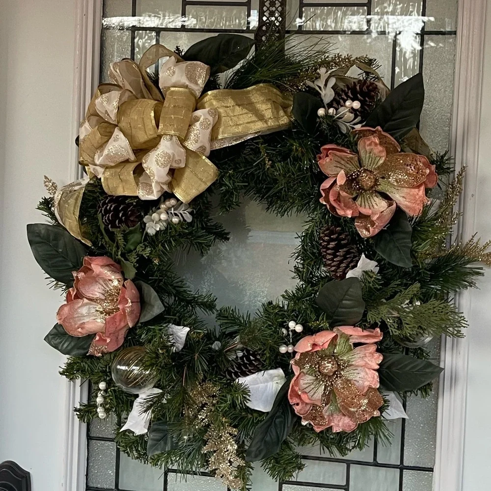 ***NWT Elegant Coral Pink & Gold Magnolia Flower Winter/ Holiday Wreath
